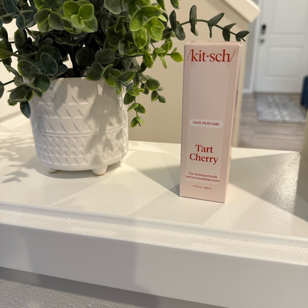 Kitsch Tart Cherry Hair Perfume - Soft Pink